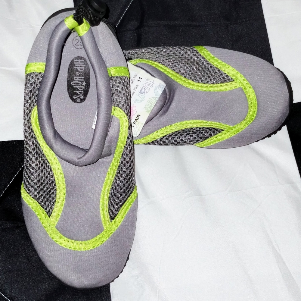 NWT Kids Water/ Swim Shoes Size 11